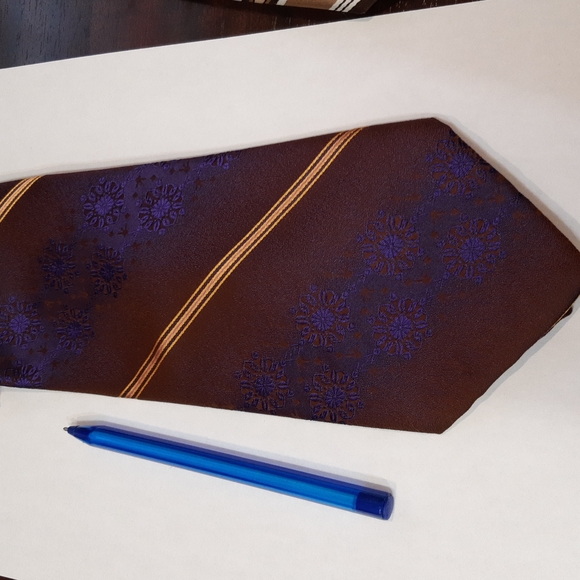 2 Vintage 70s neck ties - Picture 3 of 5